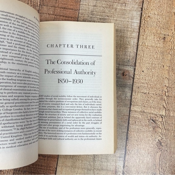 The Social Transformation of American Medicine Paperback Book History Nonfiction - Picture 6 of 7